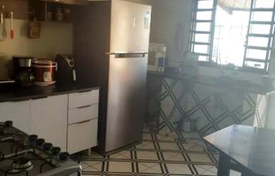 Imagem 4: Vendo casa. Churrasqueira, Varanda, 3 Vagas na garageme3 Dormitórios