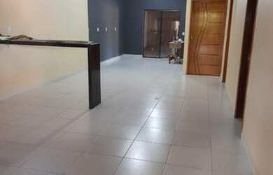 Imagem: A casa possui 3 Dormitórios, 3 Banheiros, 2 Vagas na garagem