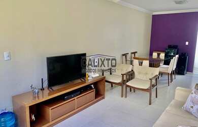 Imagem: O apartamento possui 3 Dormitórios, 1 Banheiro, 1 Vaga na garagem