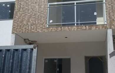 Imagem: A casa possui 2 Dormitórios, 3 Banheiros, 1 Vaga na garagem