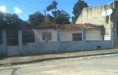 Imagem: A casa possui 2 Dormitórios, 1 Banheiro, 25m² de Área e