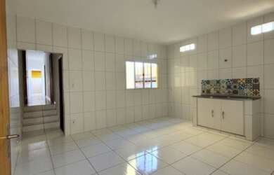 Imagem: A casa possui 2 Dormitórios, 1 Banheiro, 1 Vaga na garagem