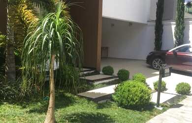 Imagem: A casa em condomínio possui 4 Dormitórios, 5 Banheiros, 5