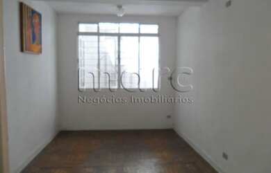 Imagem: A casa possui 3 Dormitórios, 3 Banheiros, 3 Vagas na garagem