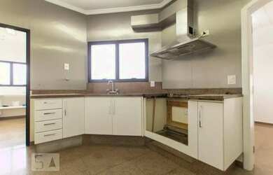 Imagem: O apartamento possui 4 Dormitórios, 4 Banheiros, 5 Vagas na