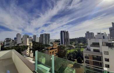 Imagem: O apartamento na cobertura possui 3 Dormitórios, 4 Banheiros