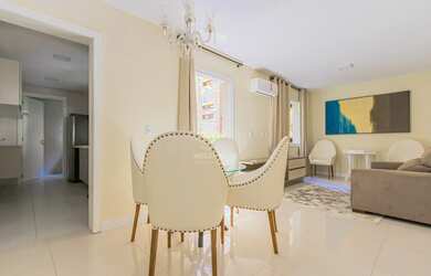 Imagem: O apartamento possui 2 Dormitórios, 2 Banheiros, 2 Vagas na