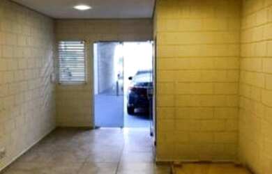 Imagem: O depósito possui 1 Vaga na garagem, 32m² de Área, Ar-condicionado