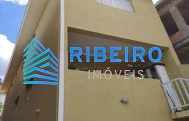 Imagem: A casa possui 3 Dormitórios, 3 Banheiros, 2 Vagas na garagem