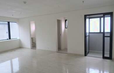 Imagem: O depósito possui 1 Vaga na garagem e 46m² de Área e está