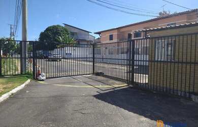 Imagem: A casa em condomínio à venda possui 3 Dormitórios, 3 Banheiros