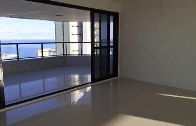 Imagem 15: Mont Saint Michel - Maravilhoso Apartamento 4 Suítes em Ondina