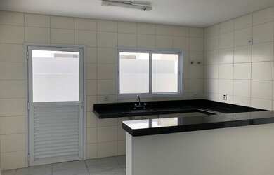 Imagem 7: Belo sobrado à venda no Condomínio Portal dos Sabiás em Itu/SP