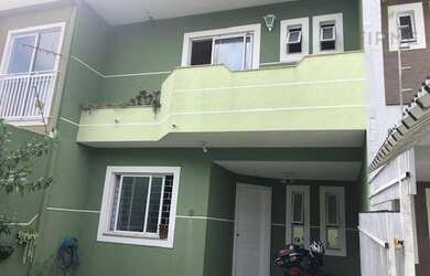 Imagem: A casa em condomínio possui 3 Dormitórios, 3 Banheiros, 2