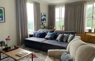 Imagem: A casa em condomínio possui 4 Dormitórios, 5 Banheiros, 4