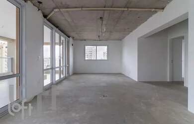 Imagem: O apartamento possui 4 Dormitórios, 5 Banheiros, 5 Vagas na