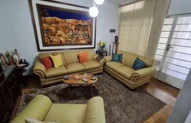 Imagem: Casa térrea no centro da cidade e NÃO GEMINADA