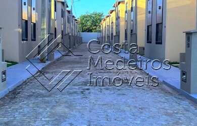 Imagem: A casa em condomínio possui 2 Dormitórios, 2 Banheiros, 1