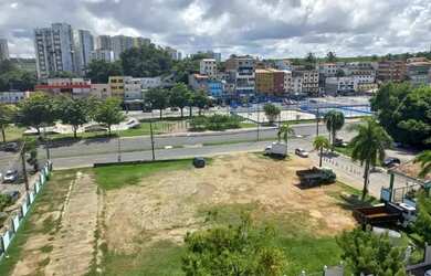 Imagem 12: Apartamento no Imbuí 57m² com 2/4,varanda,andar alto,armários