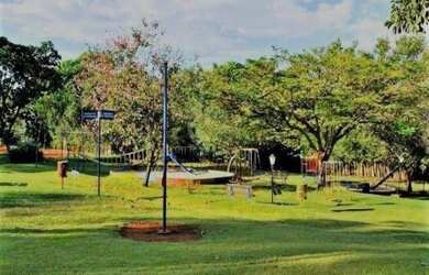 Imagem: O terreno possui 870m² de Área e está localizado em Vila