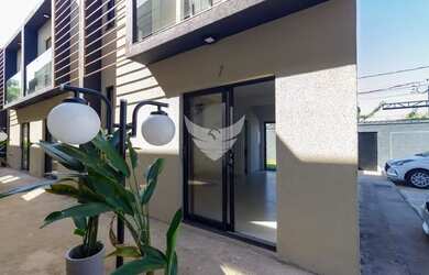 Imagem: A casa possui 2 Dormitórios, 2 Banheiros, 1 Vaga na garagem