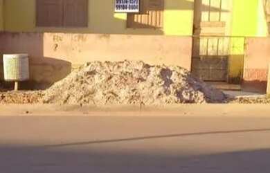 Imagem: A casa possui 2 Dormitórios, 1 Banheiro e está localizado