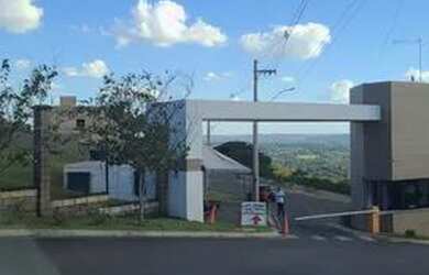 Imagem: O terreno possui 250m² de Área e está localizado em Parque