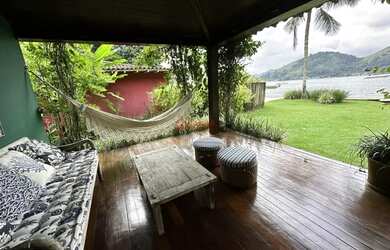 Imagem 3: Linda casa pé na areia em cond. com vaga de barco e praia privativa