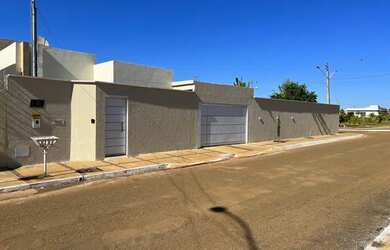 Imagem 1: Vendo casa. 4 Vagas na garageme3 Dormitórios