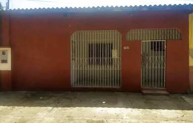 Imagem: A casa possui 2 Dormitórios, 1 Banheiro e está localizado