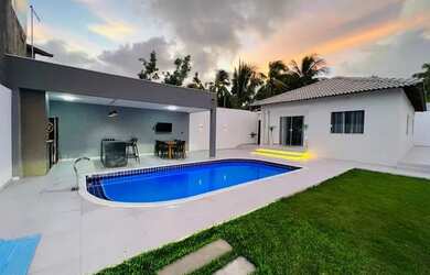 Imagem: A casa em condomínio possui 3 Dormitórios, 3 Banheiros, 3