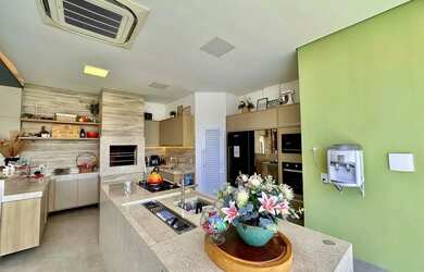 Imagem: A casa em condomínio possui 3 Dormitórios, 3 Banheiros, 4