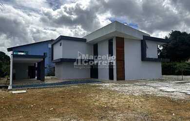 Imagem: A casa possui 5 Dormitórios, 5 Banheiros, 2 Vagas na garagem