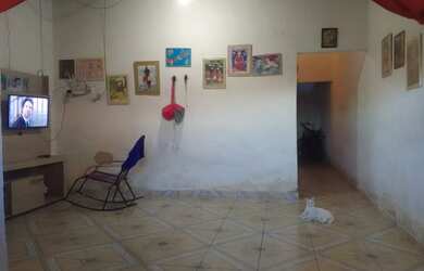 Imagem: A casa possui 2 Dormitórios, 1 Banheiro, 1 Vaga na garagem