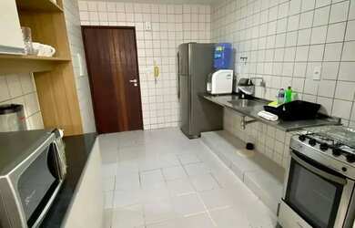 Imagem 13: ATIÚCA vendo APARTAMENTO ENORME à 2 QUADRAS da PRAIA, e ao LADO do CORREDOR...