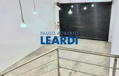 Imagem: O depósito possui 5 Vagas na garagem, 170m² de Área e está