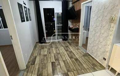 Imagem: O apartamento possui 2 Dormitórios, 1 Banheiro, 1 Vaga na garagem