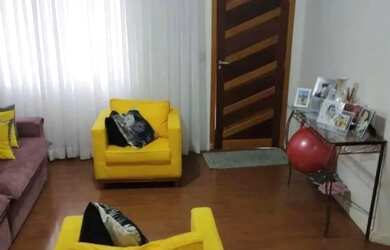 Imagem: A casa possui 3 Dormitórios, 3 Banheiros, 2 Vagas na garagem