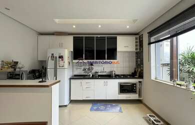 Imagem 8: Casa em Hípica. Churrasqueira, Lareira, 1 Vaga na garageme2 Dormitórios