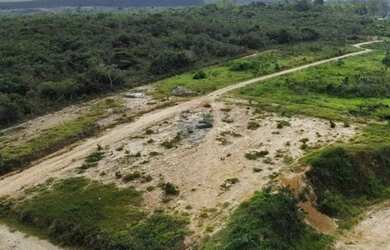 Imagem: O terreno possui 250m² de Área e está localizado em Aramari