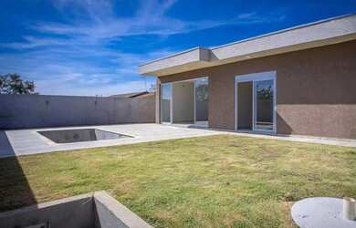 Imagem: A casa em condomínio possui 3 Dormitórios, 4 Banheiros, 3