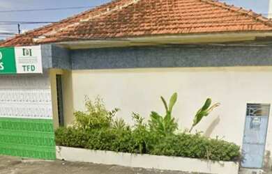 Imagem: A casa possui 5 Dormitórios, 4 Banheiros, 2 Vagas na garagem