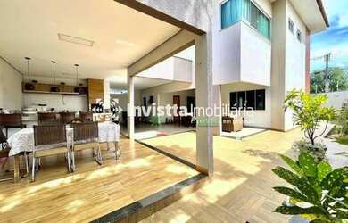 Imagem: A casa possui 4 Dormitórios, 4 Banheiros, 3 Vagas na garagem