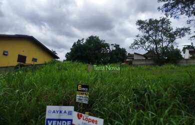 Imagem: O terreno à venda possui 750m² de Área e está localizado