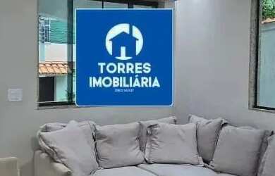 Imagem: A casa possui 2 Dormitórios, 3 Banheiros, 1 Vaga na garagem