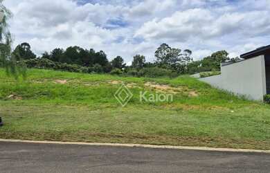 Imagem: O terreno possui 521m² de Área e está localizado em Pinheirinho