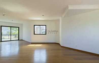 Imagem: O apartamento possui 3 Dormitórios, 4 Banheiros, 3 Vagas na