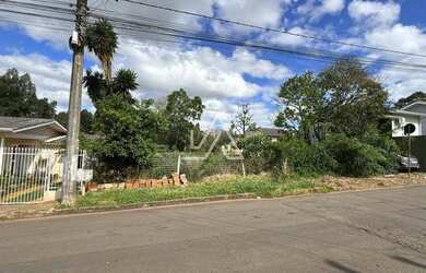 Imagem: O terreno possui 438m² de Área e está localizado em Centro