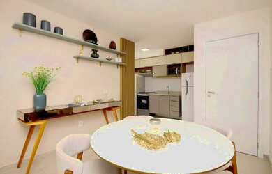 Imagem 5: Novinho, em frente ao supermercado Bahamas do Teixeiras para venda