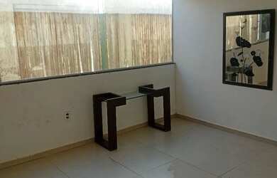 Imagem: A casa em condomínio possui 1 Dormitório, 1 Banheiro, 1 Vaga